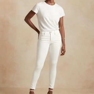 Flash sale🥳NWT Banana Republic White Skinny Jeans